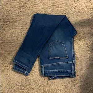 Universal thread jeans